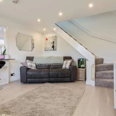 Bonnie Home, Queens Park, Centre And Hampden Stadium Nearby 別荘