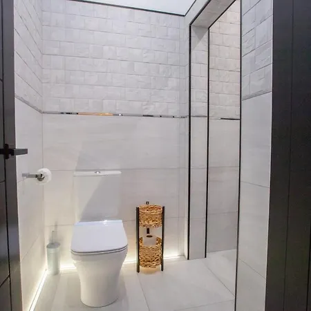 Daire Stunning Flat In West End Location *