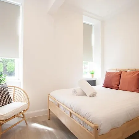 Lägenhet Stunning Flat In West End Location