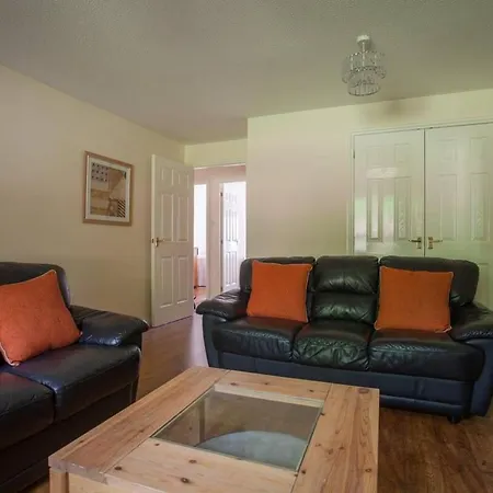 Homely Flat Close To Centre With Free Parking Daire *