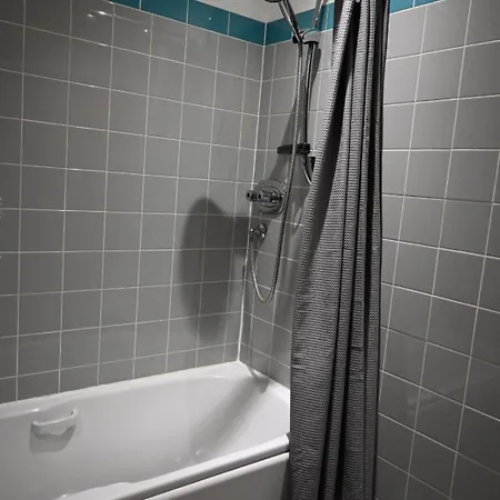 Апартаменты Stunning Centre Duplex