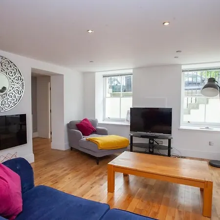 Holiday home Spacious 1 Bed In Great City Location *
