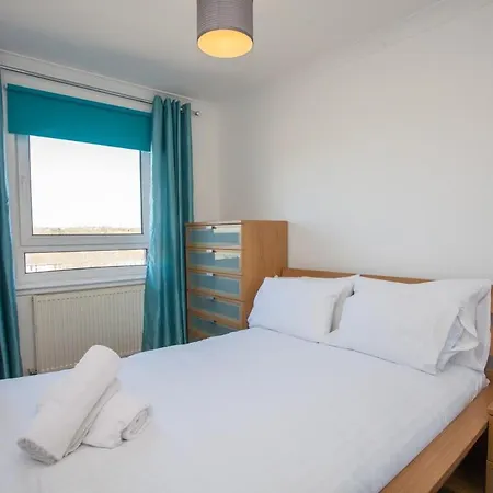 Apartamento 3 Bedroom Duplex With Free Parking