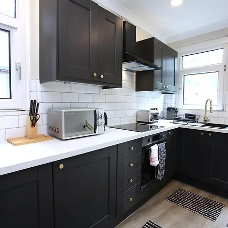 Three Bedroom Upper Flat In Jordanhill アパート