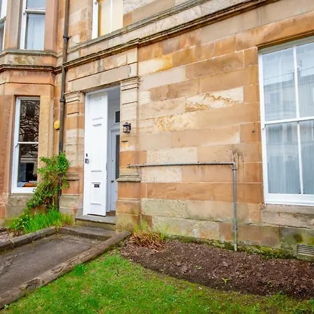 Stunning 3 Bed Flat In The Heart Of The West End Casa de Férias