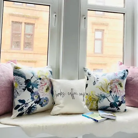 Boutique West End - 'the Nook'