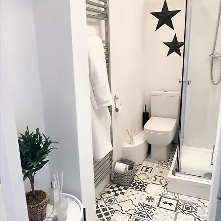 Boutique West End - 'the Nook' Tatil Evi *