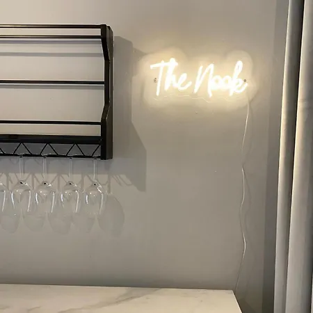 Boutique West End - 'the Nook'