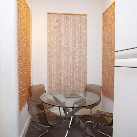 Lovely Flat In Ideal Location アパート グラスゴー