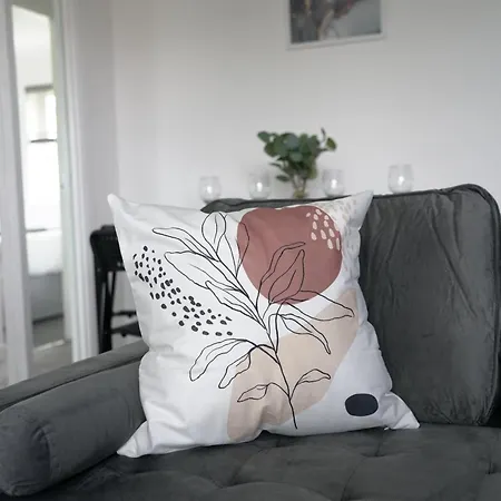 Dunalastair Apartment *