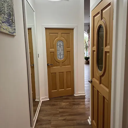 Stunning 2 Bedroom Apartmán *