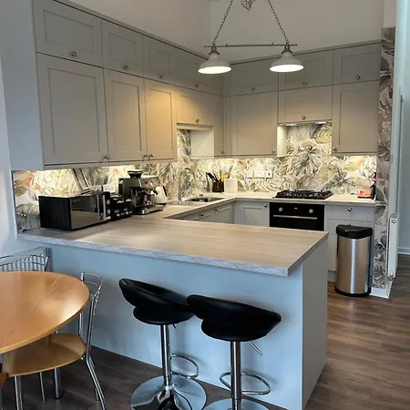 Apartment Stunning 2 Bedroom Glasgow