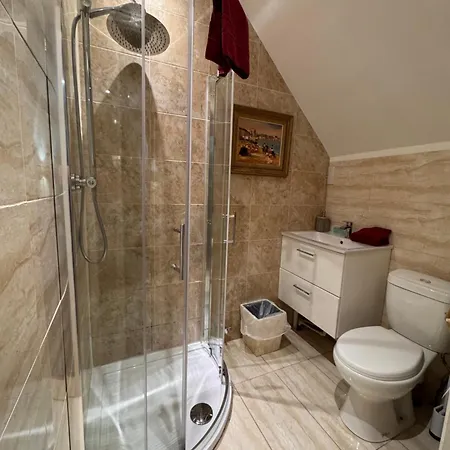 The West Highland Way Hotel And Campground Rooms And Pitches