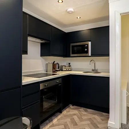 Invergarry Rouken Glen Retreat *