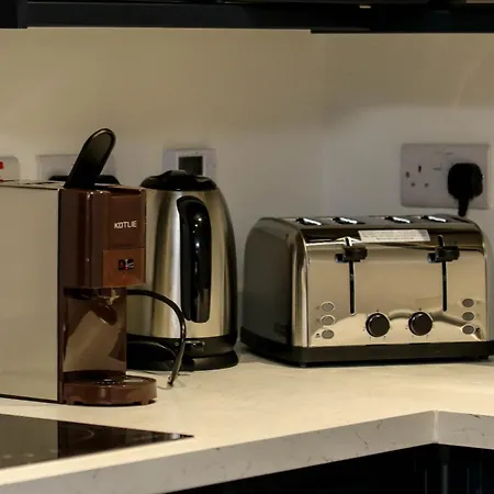 Invergarry Rouken Glen Retreat גלאזגו