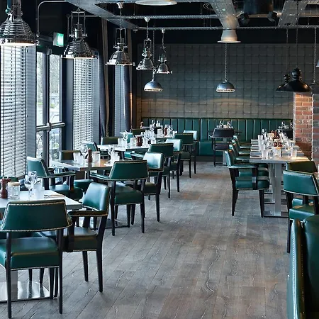 Village Hotel 4*