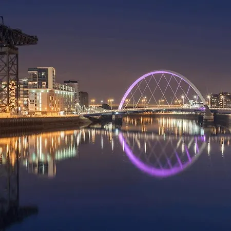 River Clyde Hydro Aprt غلاسغو