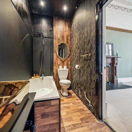 Апартаменты Grand 2 Bed West End *