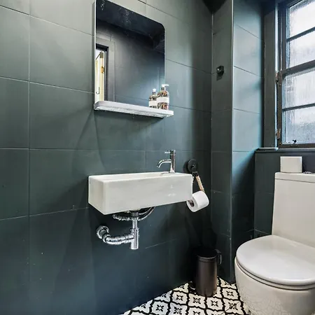 דירה Grand 2 Bed West End