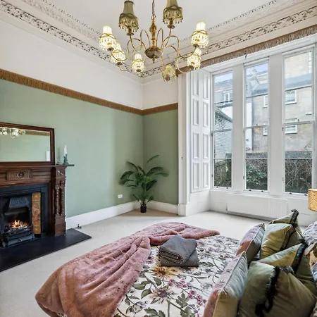 Apartment Grand 2 Bed West End *
