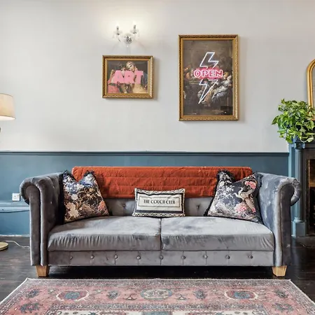 דירה Grand 2 Bed West End