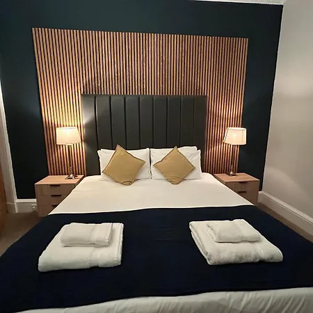 Principal - Crown Circus Duplex Apartment