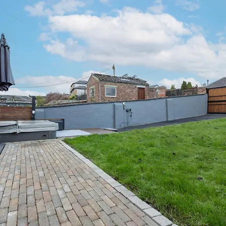 Willa Extravagant 6 Bed Victorian Townhouse With Hot Tub *