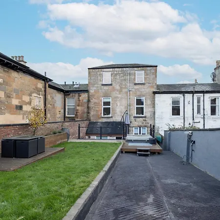 Villa Extravagant 6 Bed Victorian Townhouse With Hot Tub