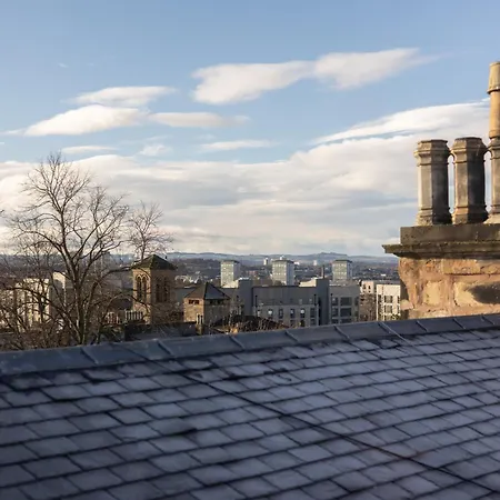 Extravagant 6 Bed Victorian Townhouse With Hot Tub Villa