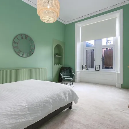 Villa Extravagant 6 Bed Victorian Townhouse With Hot Tub *