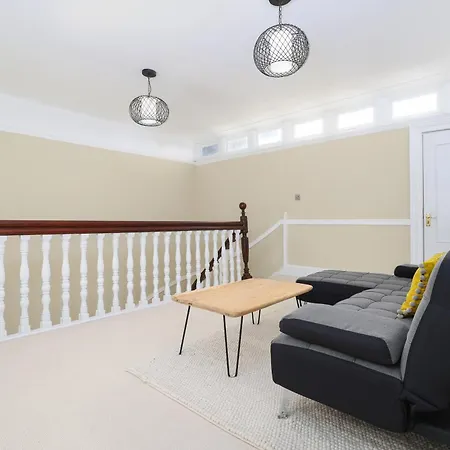 Extravagant 6 Bed Victorian Townhouse With Hot Tub Villa Glasgow