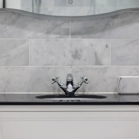 Villa Extravagant 6 Bed Victorian Townhouse With Hot Tub *