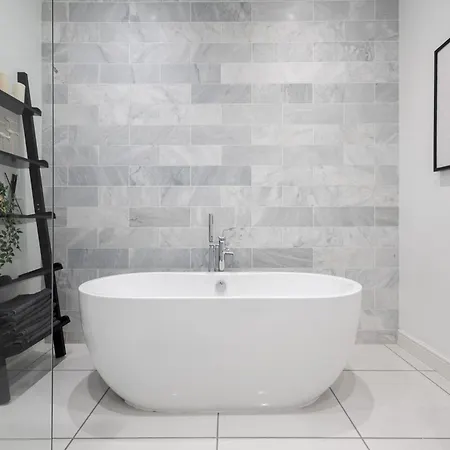 Extravagant 6 Bed Victorian Townhouse With Hot Tub 别墅