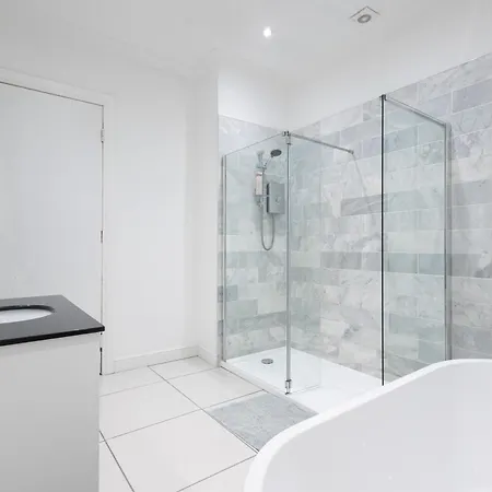 Extravagant 6 Bed Victorian Townhouse With Hot Tub 格拉斯哥