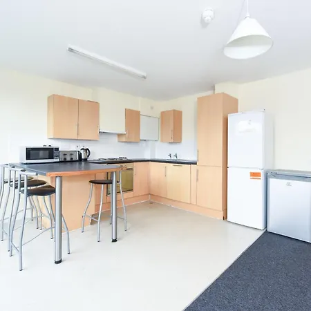 For Student Only Student Roost Gibson Street Apartman *