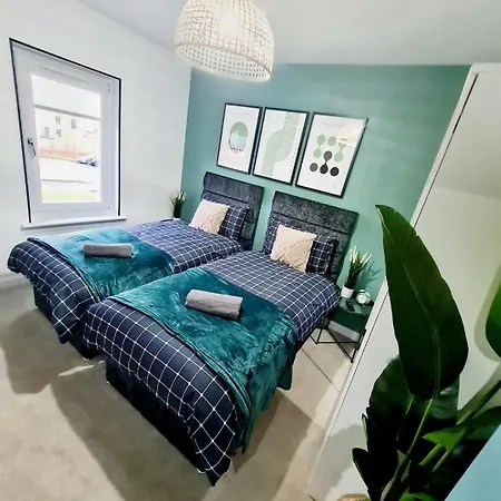 Bright 3Br + Patio 글라스고