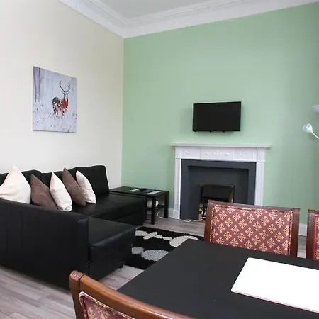 Charlotte Service Aparments * Glasgow