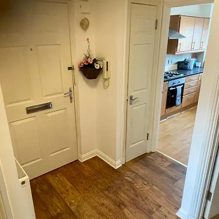 3 Bed ,2 Bedroom Near Centre Glasgow