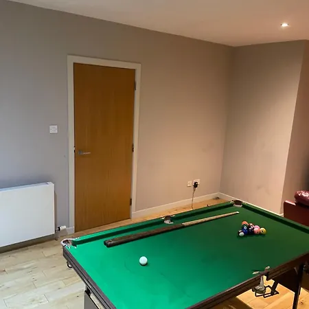 Apartment 5 Beds ,4 Bedroom Duplex West Of Near Centre Glasgow