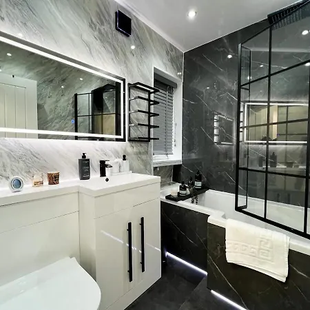 Apartman Spectacular Modern Luxury King Bed *