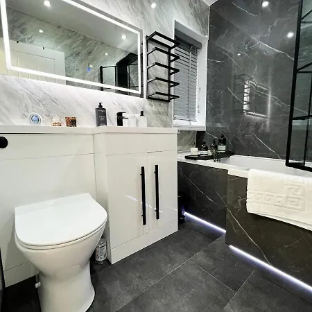 Spectacular Modern Luxury King Bed Appartement Glasgow