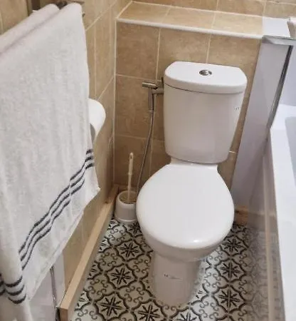 Archillects Entire Two Bedroom Comfy House - Free Parking Ferienhaus *