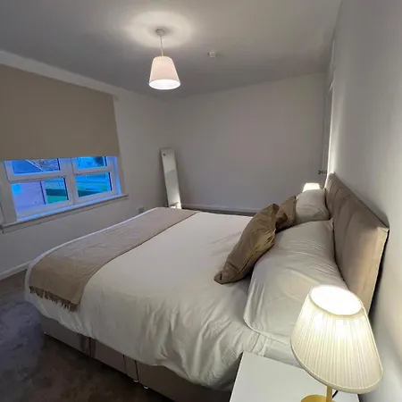 Archillects Entire Two Bedroom Comfy House - Free Parking Casa vacanze