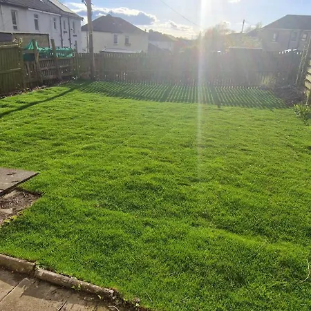 Casa vacanze Archillects Entire Two Bedroom Comfy House - Free Parking