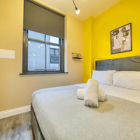 Lovely Station 1 Bed B10 * Glasgow