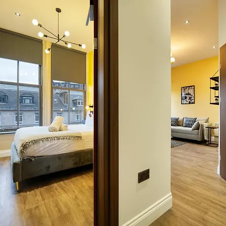 Stunning Station 1 Bed A7 * Glasgow