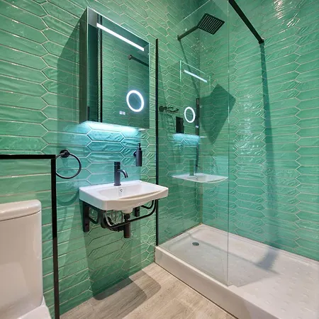 Stunning Station 2 Bed B4