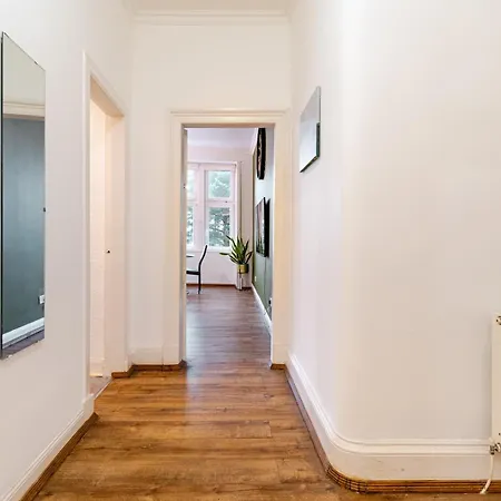 Appartement Newly Furnished Flat 4 Minutes Walk To Metro Glasgow