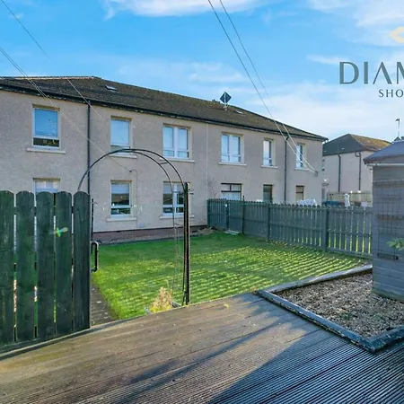 Apartment Lovely 3 Bed Ground Floor - Sleeps 5 - Very Central, Easy Access To And Surrounding Areas - Free Parking Glasgow