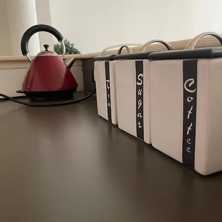 Apartment Exceptional And Spacious Flat Next To Station Glasgow